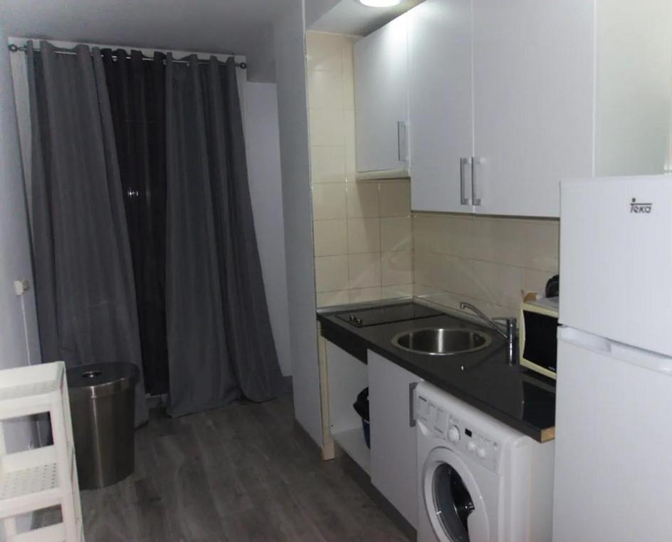 Estudio En Plaza Vara Del Rey Madrid Extérieur photo