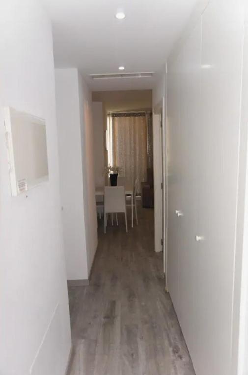 Estudio En Plaza Vara Del Rey Madrid Extérieur photo